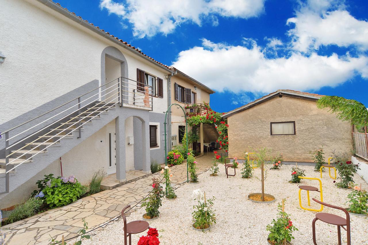 Apartments Dino 1700 Fazana Exterior photo